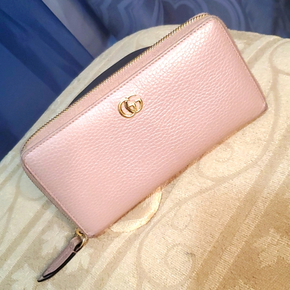 VINTAGE GUCCI FAIR CONDITION